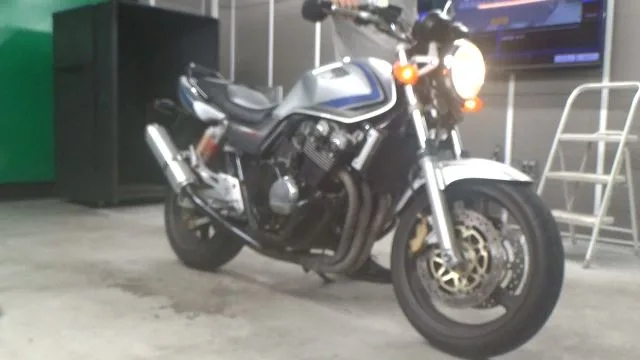 Honda CB400SFV с аукциона BDS, кадр 1