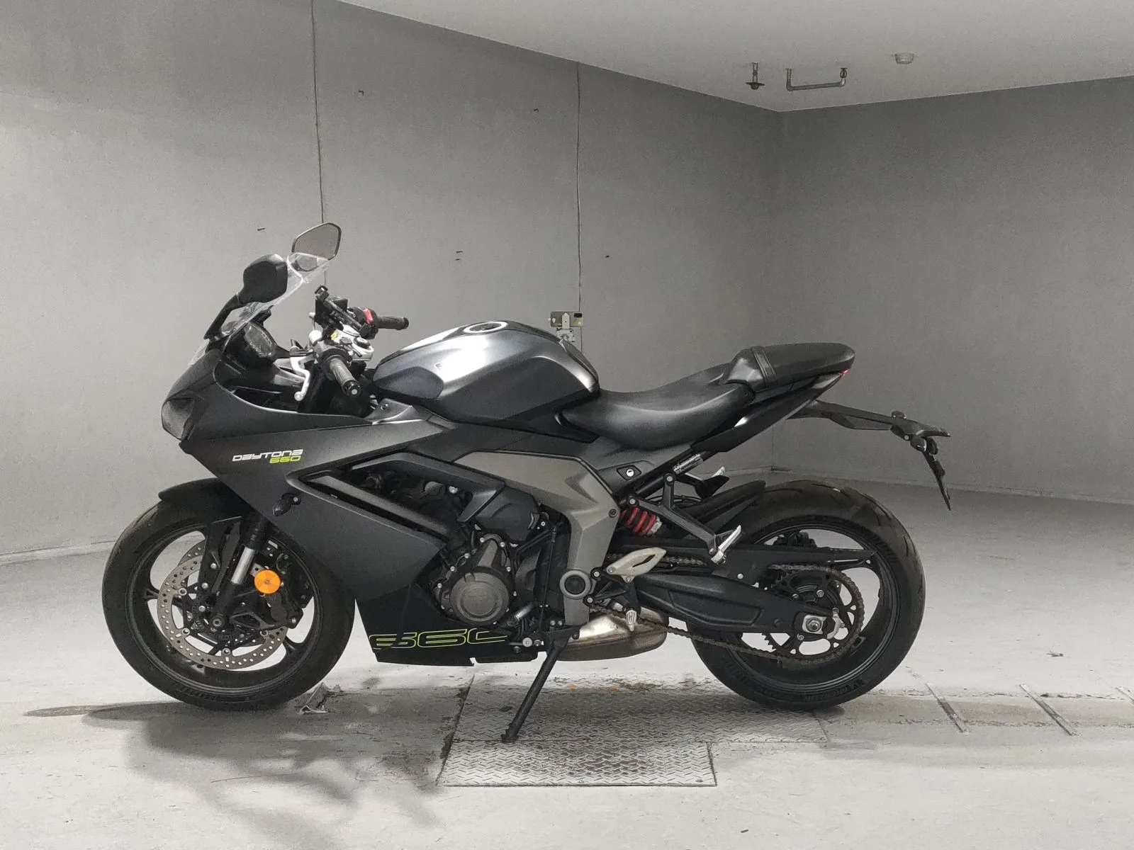 Triumph DAYTONA 660 с аукциона JBA, кадр 2