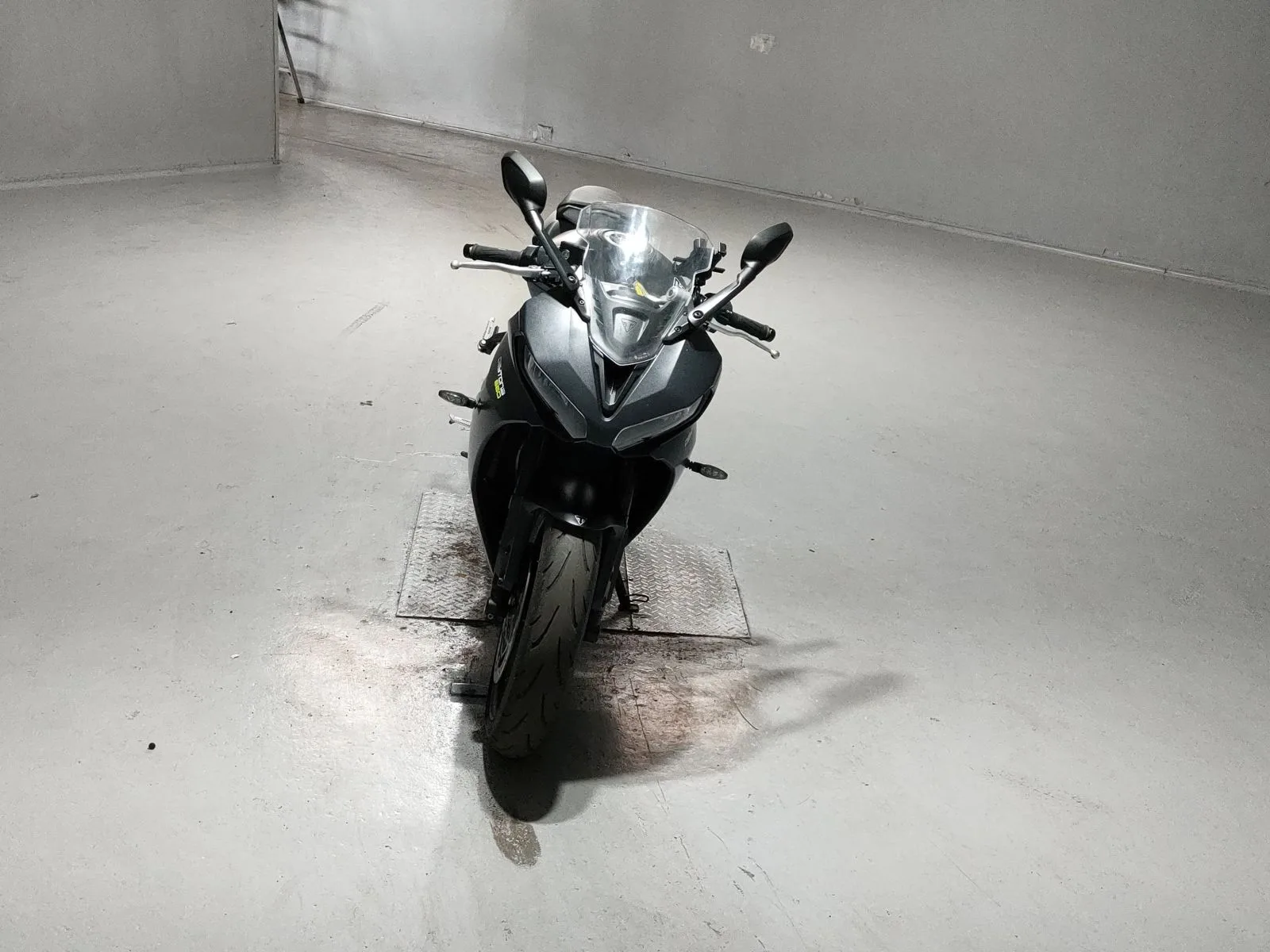 Triumph DAYTONA 660 с аукциона JBA, кадр 3