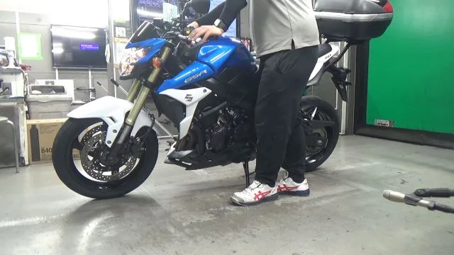 Suzuki GSR750A с аукциона BDS, кадр 2