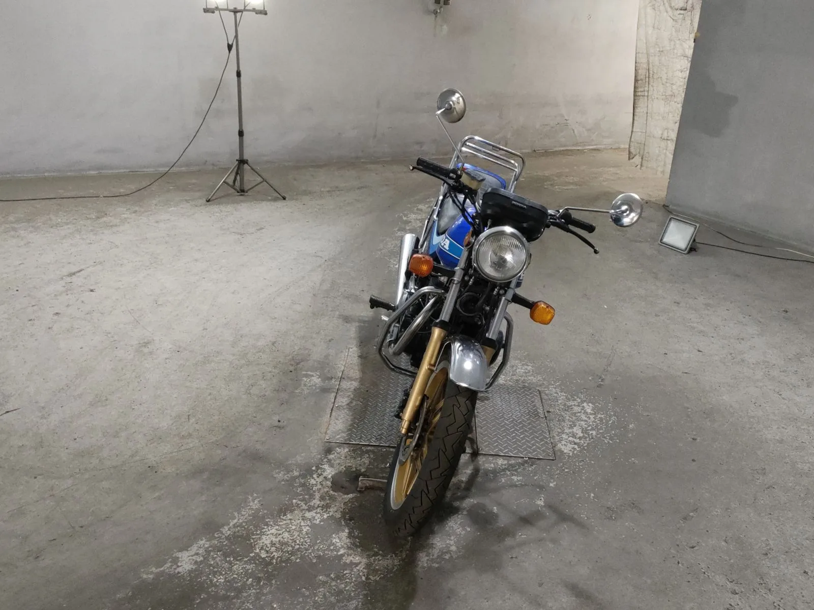 Honda CB400 с аукциона JBA, кадр 3