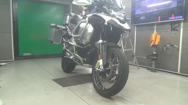 BMWR1250GS ADVENTURE 2023 года из Японии
