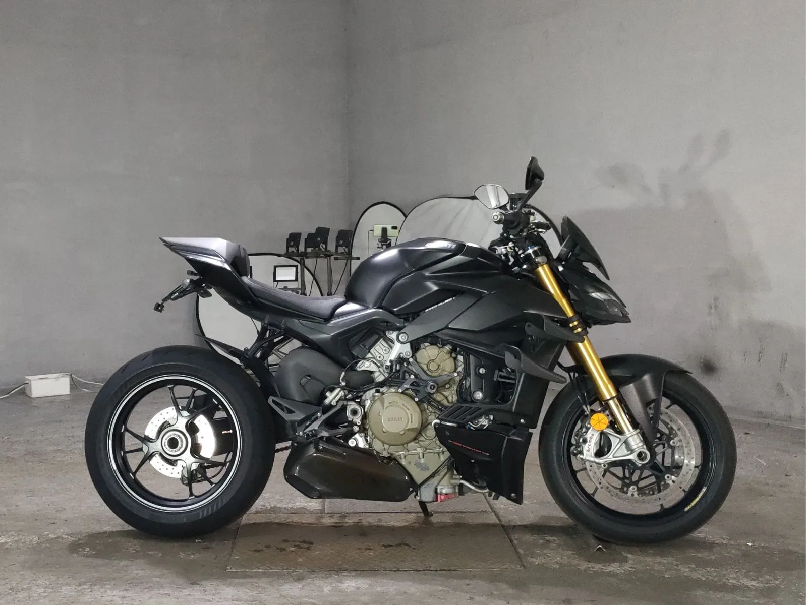 Ducati STREET FIGHTER V4S 2021 года с японского аукциона JBA
