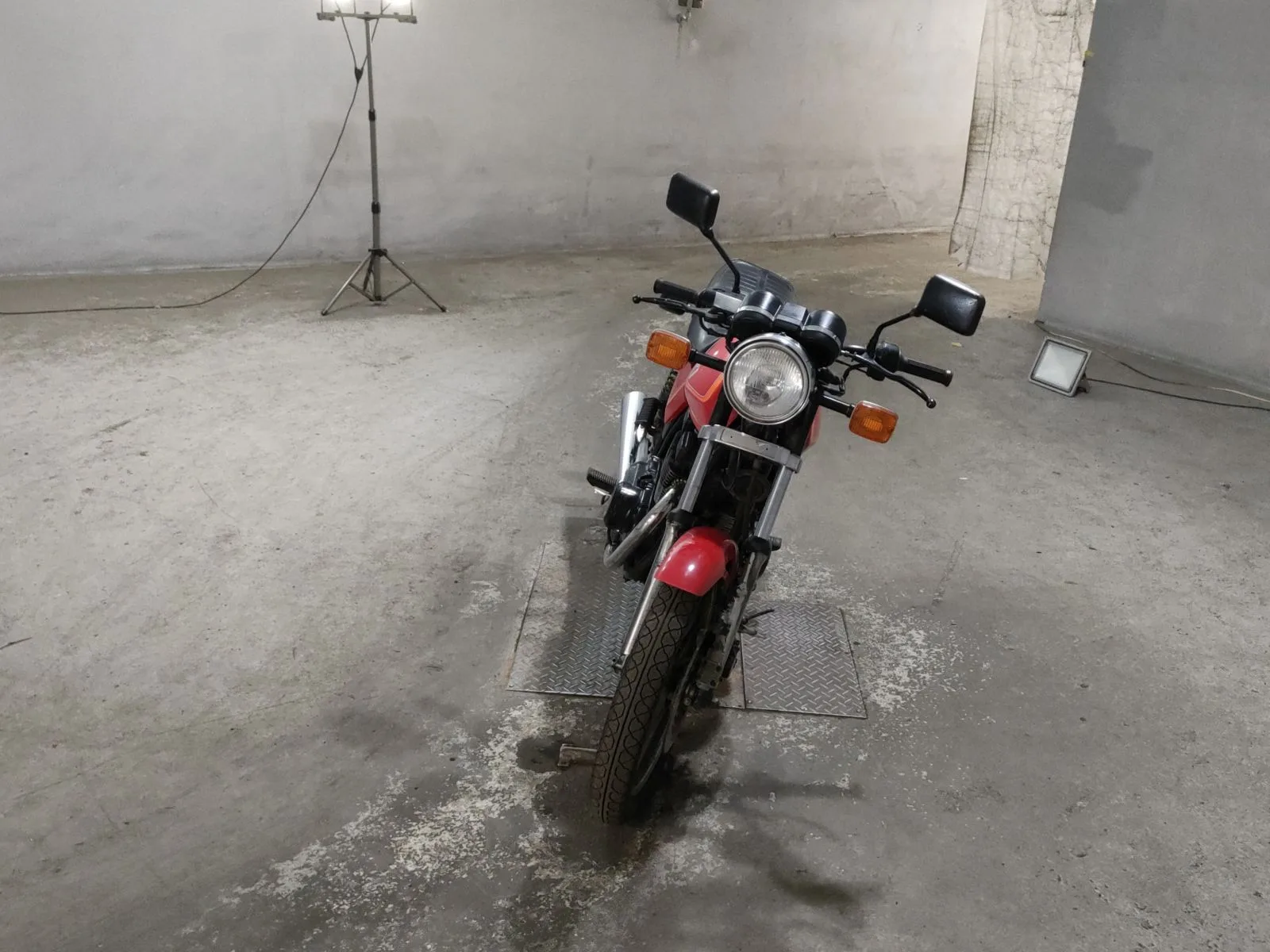 Suzuki GSX400 с аукциона JBA, кадр 3