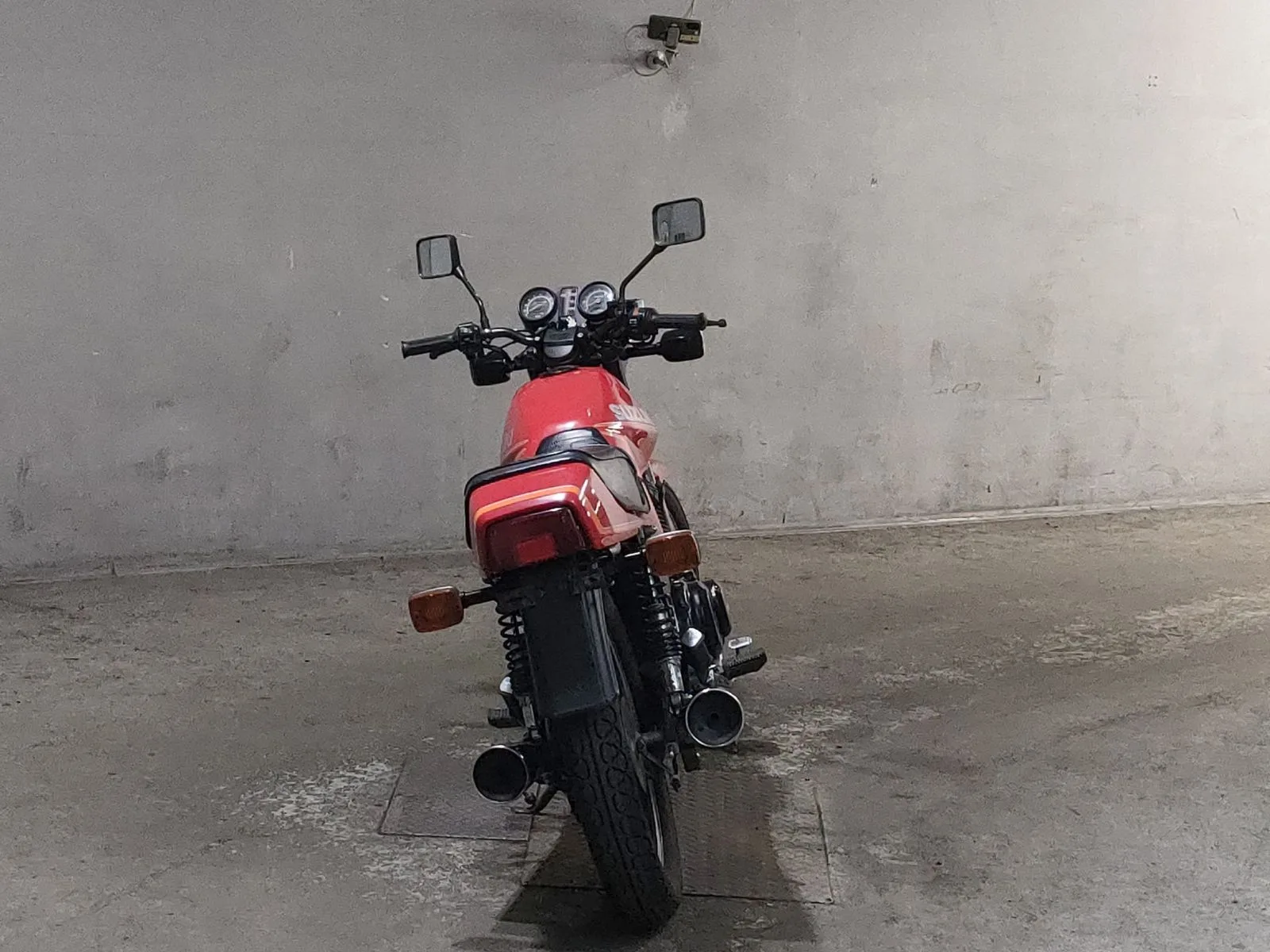 Suzuki GSX400 с аукциона JBA, кадр 4
