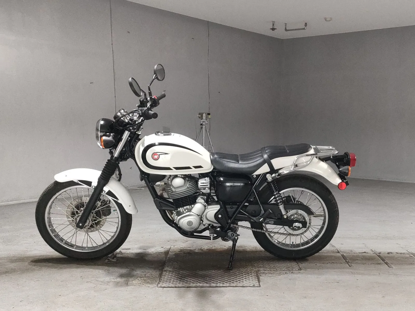 Kawasaki W230 с аукциона JBA, кадр 2