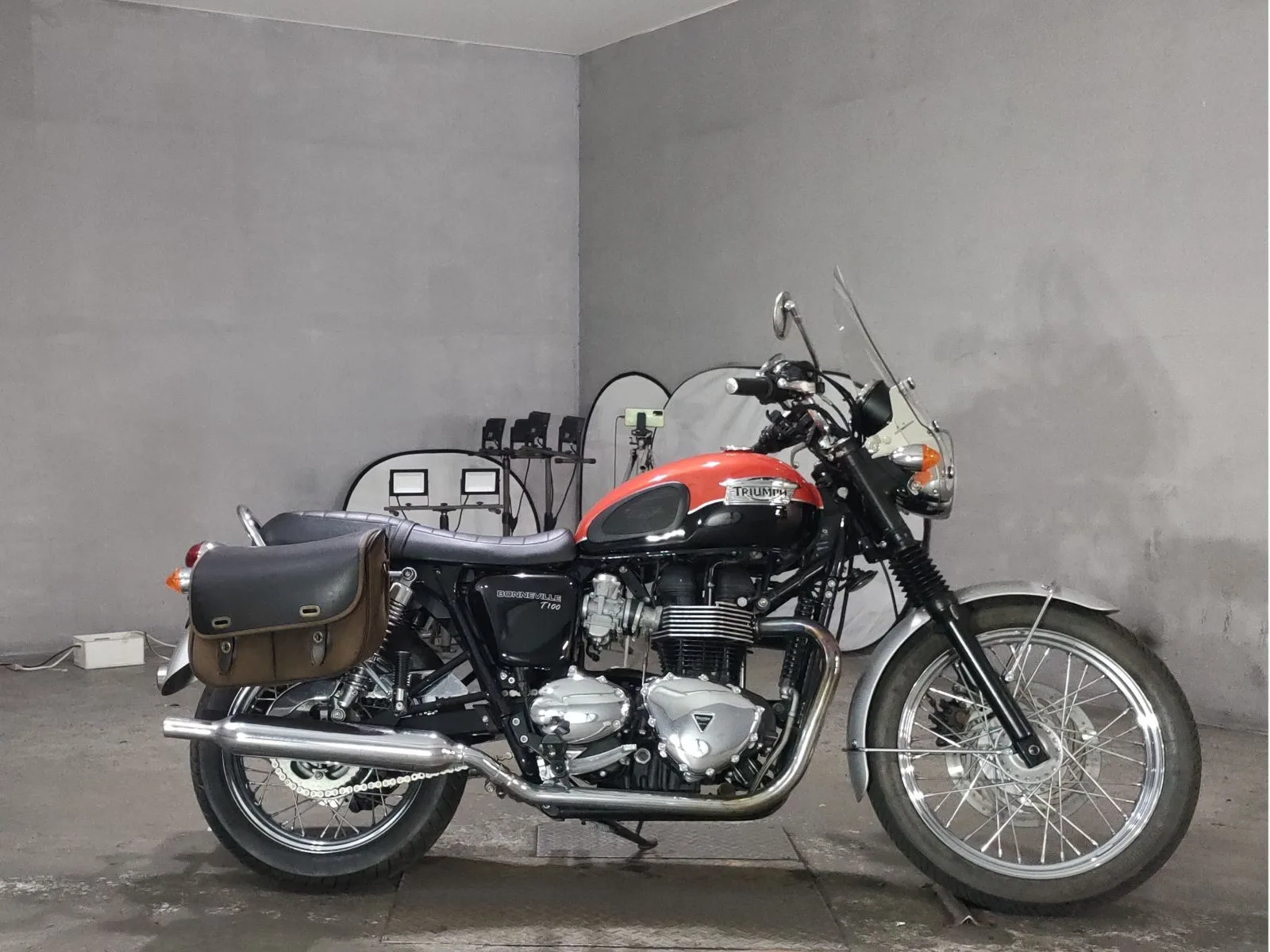 Triumph T100 BONNEVILLE с аукциона JBA, кадр 1