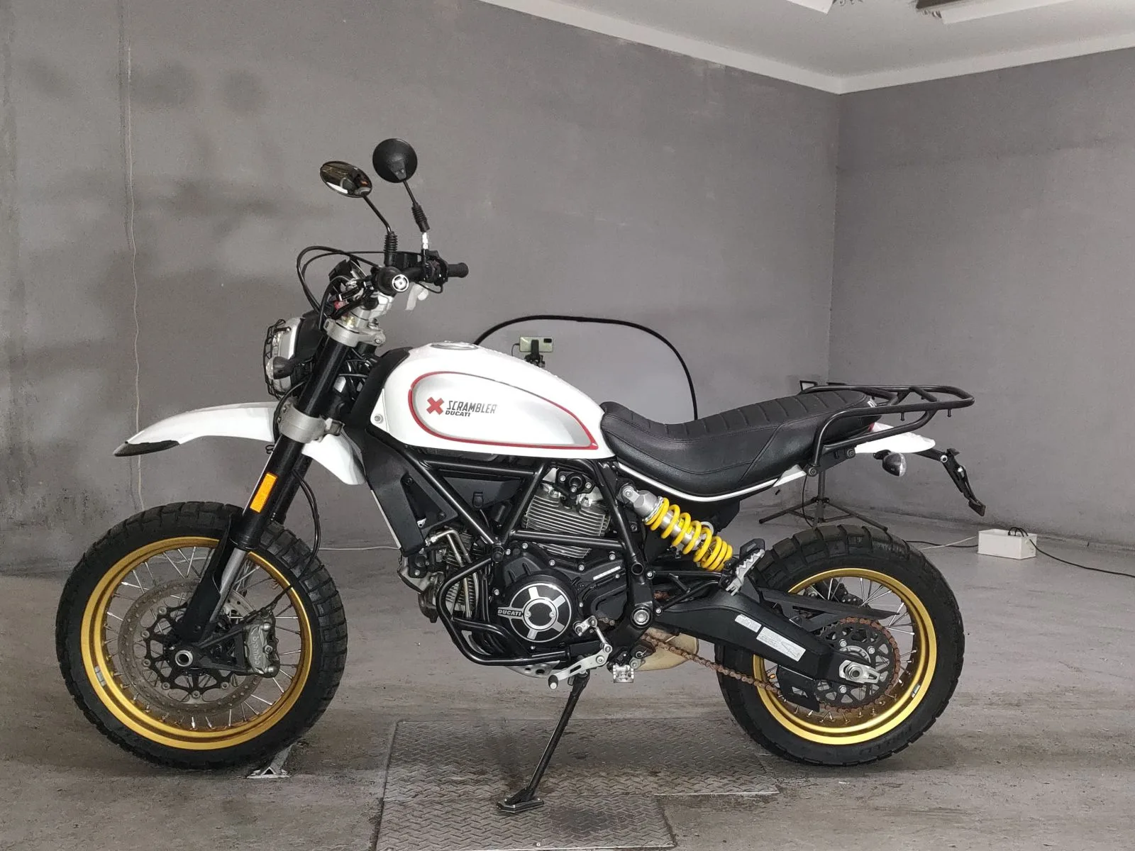 Ducati SCRAMBLER DESERT SU RED с аукциона JBA, кадр 2