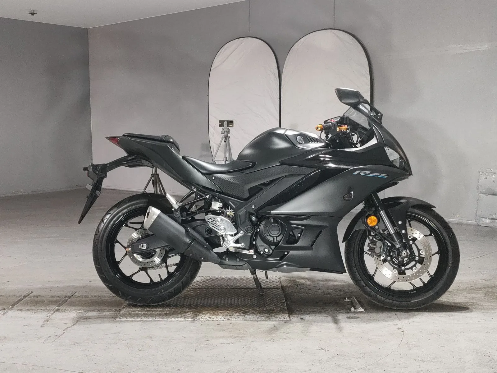 Yamaha YZF-R25  года с японского аукциона JBA